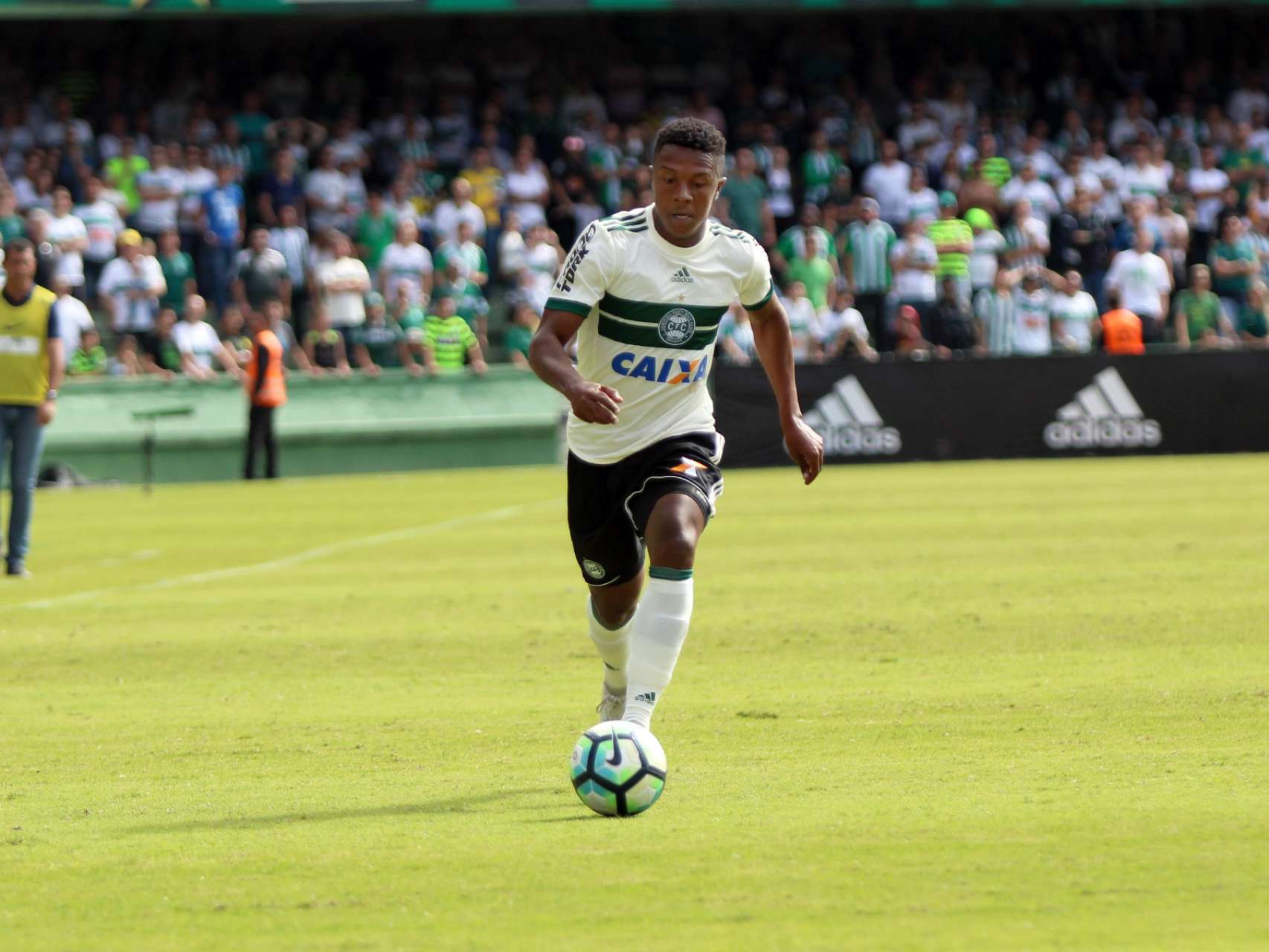 Iago completa 50 jogos no Coritiba