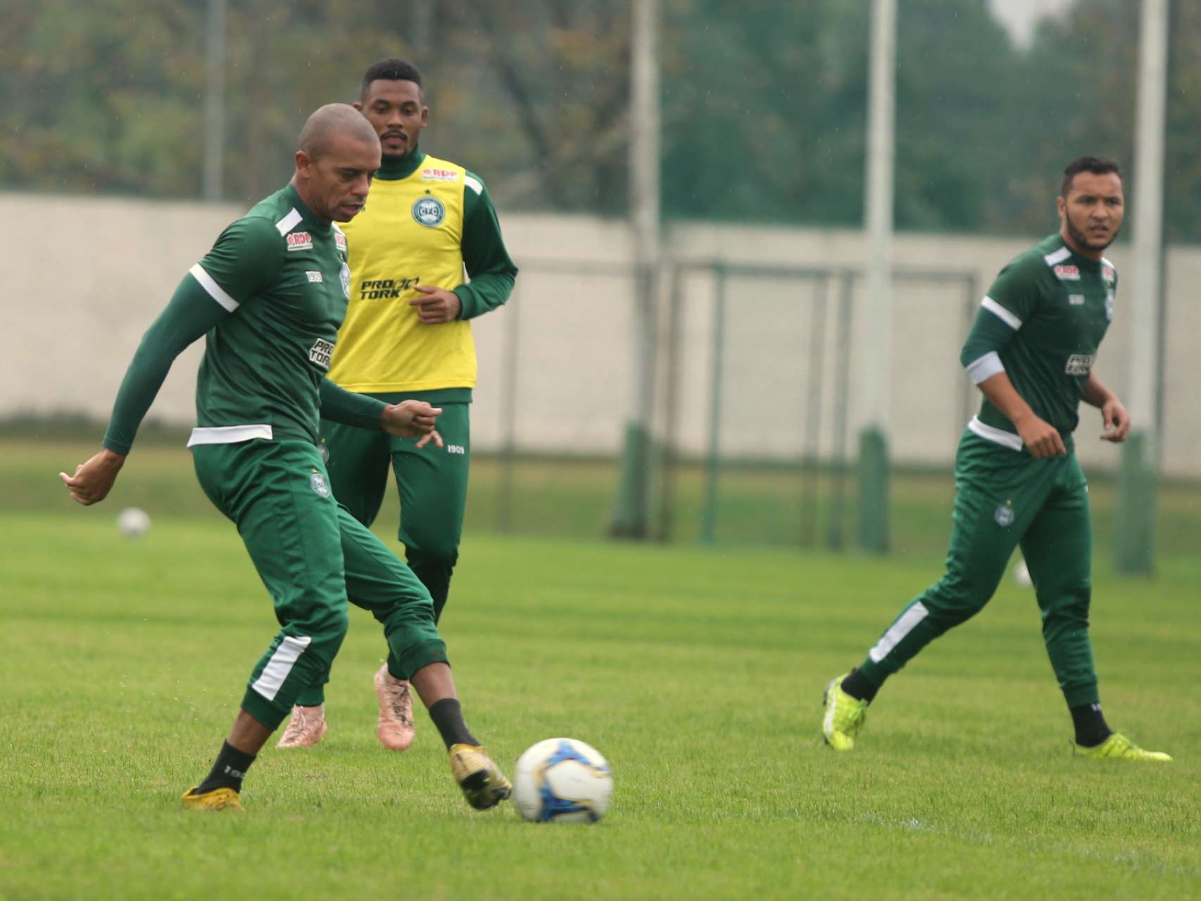 Coxa faz ajustes para pegar o Amrica-MG