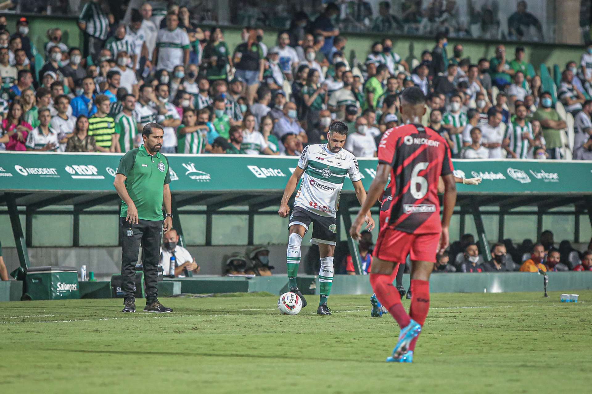 AtleTiba fica no 0 a 0